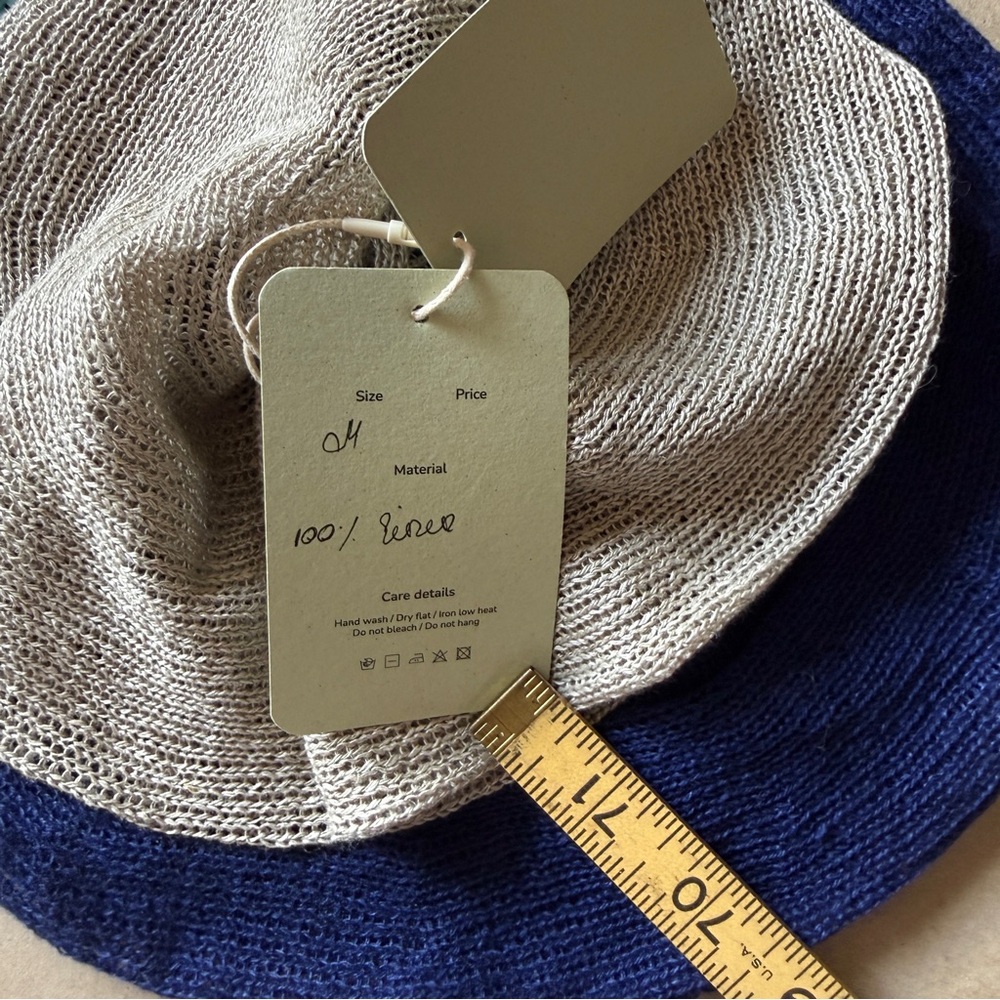 BERETS
3 Hand-Knitted Cotton - Brown, Tan, Black
2 Knitted Linen - Blue, Tan - Picture 12 of 16